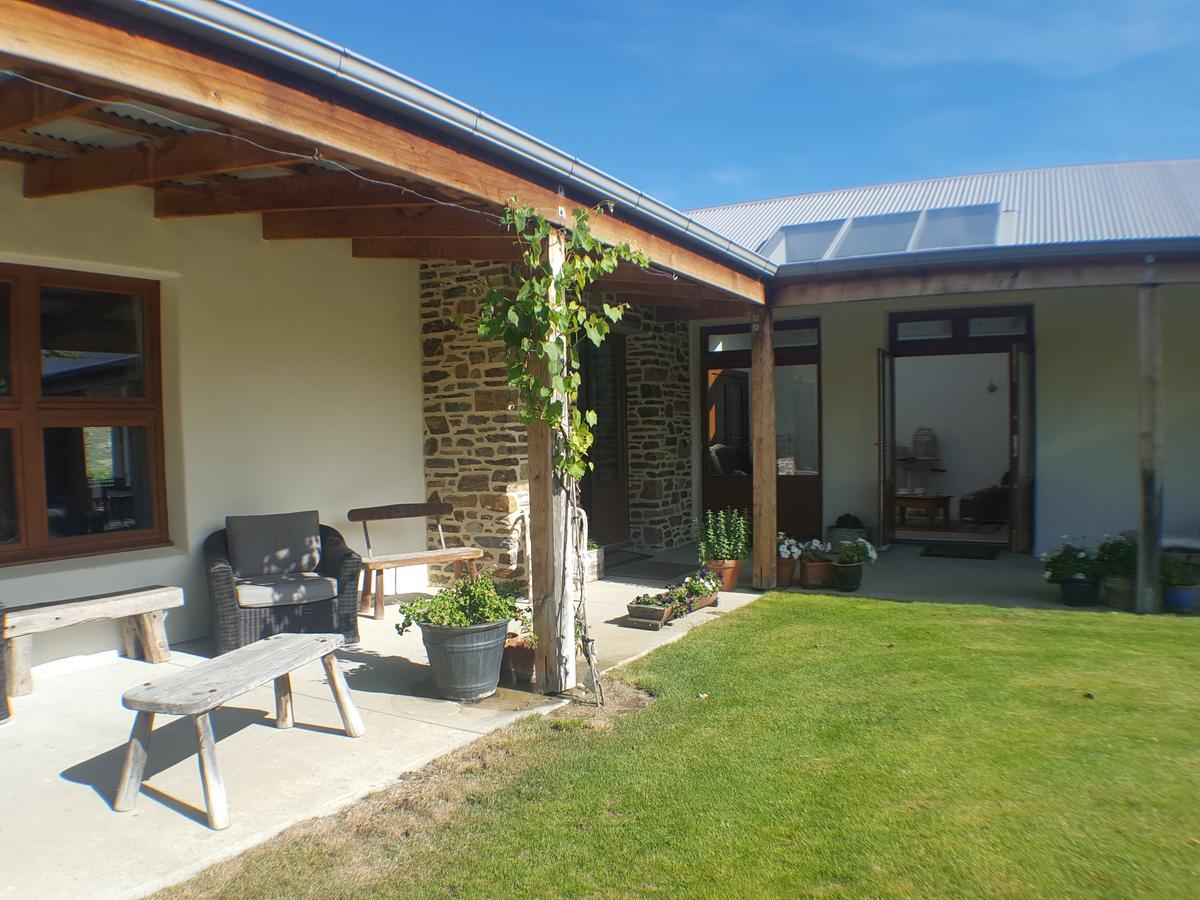 Bed and Breakfast Cromwell Lakeside B N B Экстерьер фото