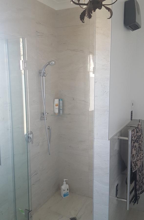 Bed and Breakfast Cromwell Lakeside B N B Экстерьер фото